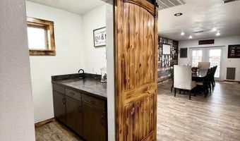5404 Sioux Rd, Carlsbad, NM 88220
