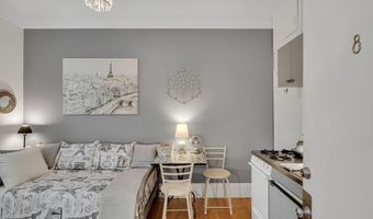 290 Commonwealth Ave 8, Boston, MA 02115