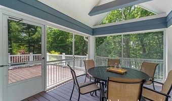 1977 EMERALD GLEN Ct, Ada, MI 49301