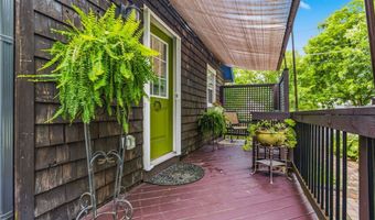 619 Portage Lakes Dr, Akron, OH 44319