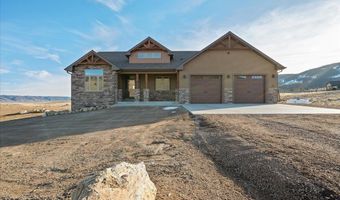 18 RAINBOW VALLEY LODGE Rd, Centennial, WY 82055