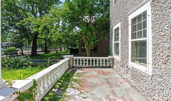160 Manning Blvd, Albany, NY 12203