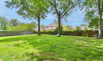 2208 Hickory Dr, Ardmore, OK 73401