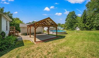 6327 Bales Ct, Ashtabula, OH 44004