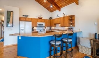 1323 VILLAGE Loop, Bandon, OR 97411