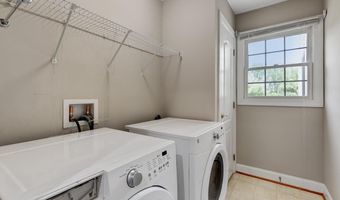 24188 SPRING MEADOW Cir, Aldie, VA 20105