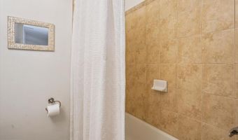 5005 BATTERY Ln #1, Bethesda, MD 20814