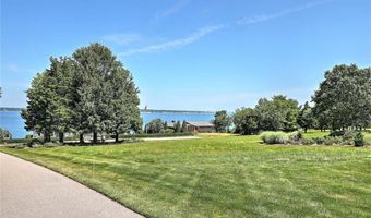 727 Boston Neck Rd, Narragansett, RI 02882