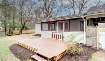 79 Circle Dr, Mansfield, CT 06250