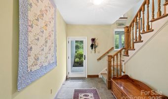 700 Crowfields Ln, Asheville, NC 28803