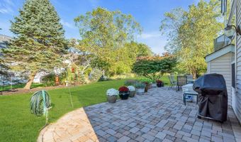 9 Hingham Ln, Barnegat, NJ 08005