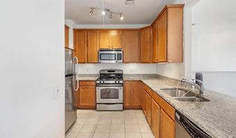 24691 LYNETTE SPRINGS Ter 303, Aldie, VA 20105