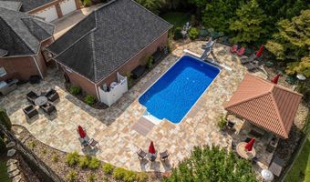 1 Albemarle Ln, Barboursville, WV 25504