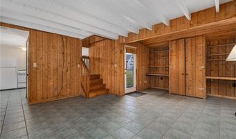 39 Walcott Ave, Jamestown, RI 02835