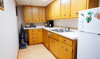 11621 Maple Springs Dr SE, Alexandria, MN 56308