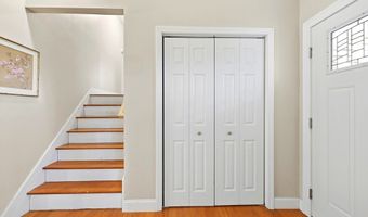 1185 Bay Rd, Amherst, MA 01002