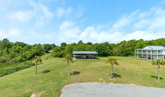 5004 Oak St, Bay St. Louis, MS 39520