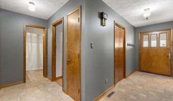 74 Muncy Ln, Ashland, KY 41102