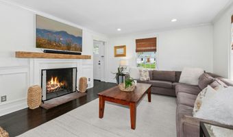 8 Glenwood Dr, Darien, CT 06820