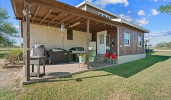 136 Country Pl, Adkins, TX 78101