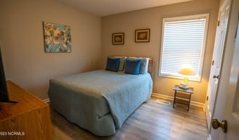 1305 Carolina Beach Ave N Apt 1b, Carolina Beach, NC 28428