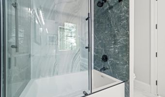 1418 W Maude Ave, Arlington Heights, IL 60004