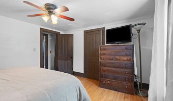 1025 S LAWE St, Appleton, WI 54915