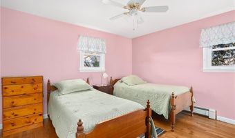 7 Restmere Ter, Middletown, RI 02842