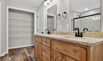 421 Beavertail Rd, Ash Grove, MO 65604