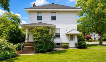 703 Smith St, Algonac, MI 48001