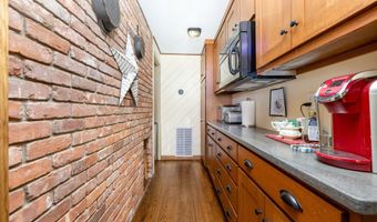 26 Skyview Ter, Bristol, CT 06010