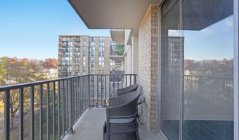 4600 S FOUR MILE RUN Dr 613, Arlington, VA 22204