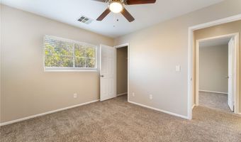 647 Moonlight Stroll St, Henderson, NV 89002