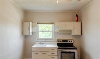 713 N 13 St, Atchison, KS 66002