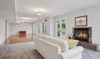 1511 Colleen Ave, Arden Hills, MN 55112