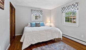 30 Marion Ave, Auburn, MA 01501