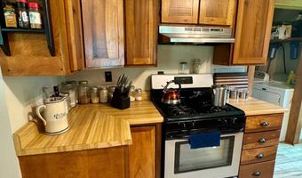 179 Cow Ln, Arnoldsburg, WV 25234