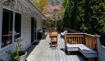 5 Colony Dr, Johnston, RI 02919