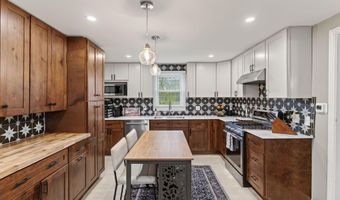 376 S Belfast Ave, Augusta, ME 04330