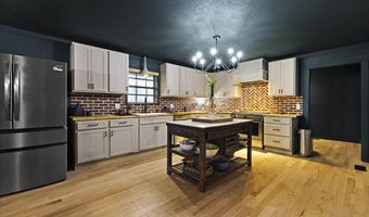 226 6th St SW, Arab, AL 35016