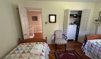 11 Tozier St, Belfast, ME 04915