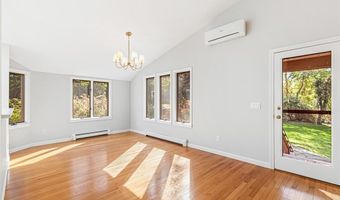 31 Stanchion Ave, Jamestown, RI 02835