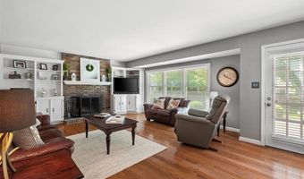 1858 Dougherty Estates Dr, Ballwin, MO 63021