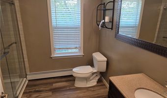 2 Chapel Ln, Lincoln, RI 02865
