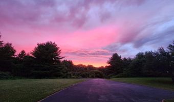 276 N Amherst Rd, Bedford, NH 03110