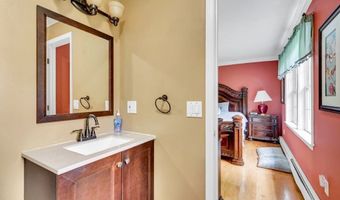 7 Sylvan Rd, Danbury, CT 06811