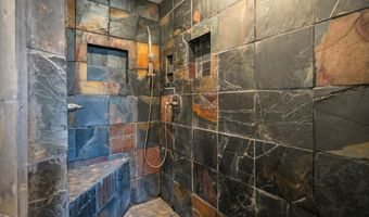 520 5TH St, Bandon, OR 97411