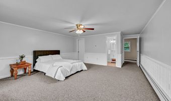 9 Arapaho Rd, Brookfield, CT 06804
