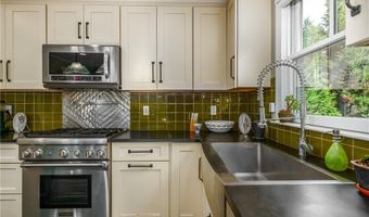 20 Short Rd, Barrington, RI 02806