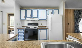 1749 Carolina St, Alford, FL 32420